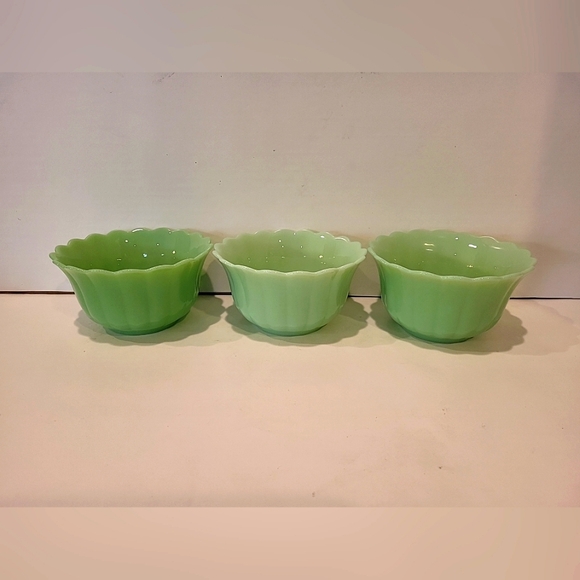 The Pioneer Woman Other - Pioneer Woman Jadeite Green Berry Bowls Set of 3